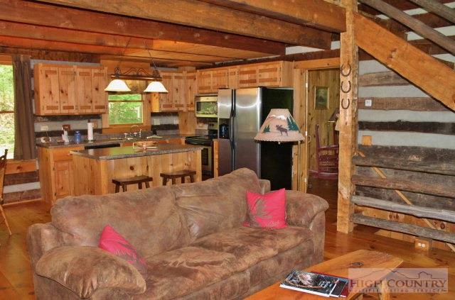 Image number 8 for the current listing