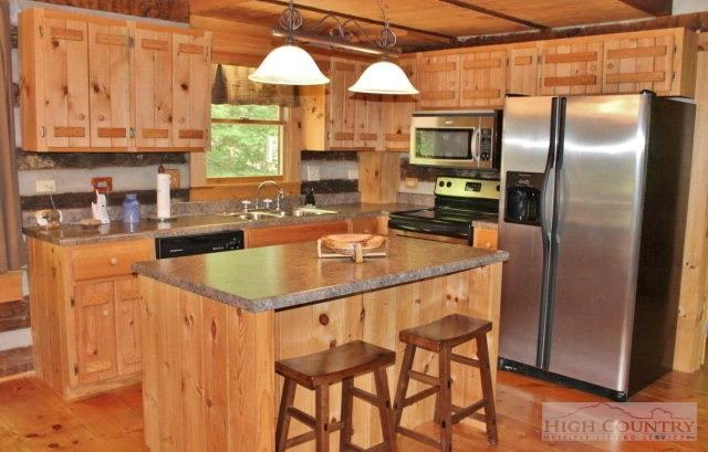 Image number 7 for the current listing