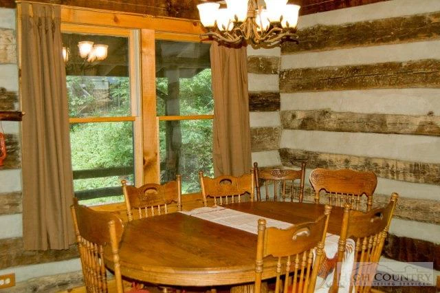 Image number 6 for the current listing