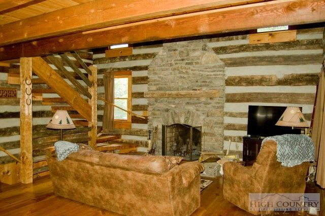 Image number 5 for the current listing