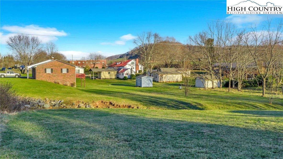 Image number 17 for the current listing