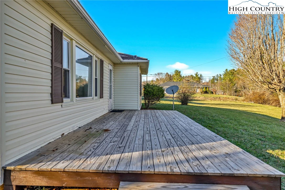 Image number 13 for the current listing