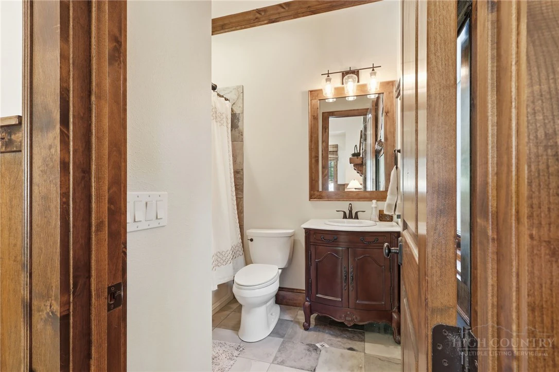 Image number 12 for the current listing