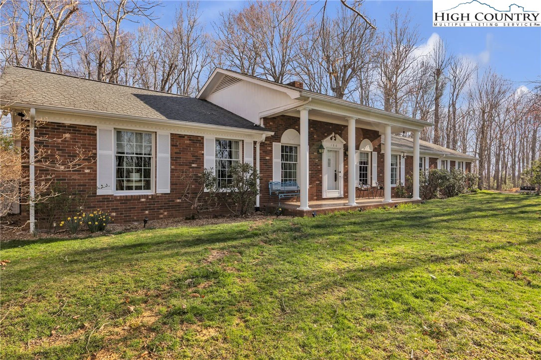 Image number 1 for the current listing