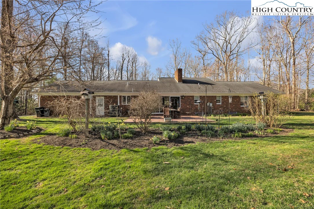 Image number 11 for the current listing