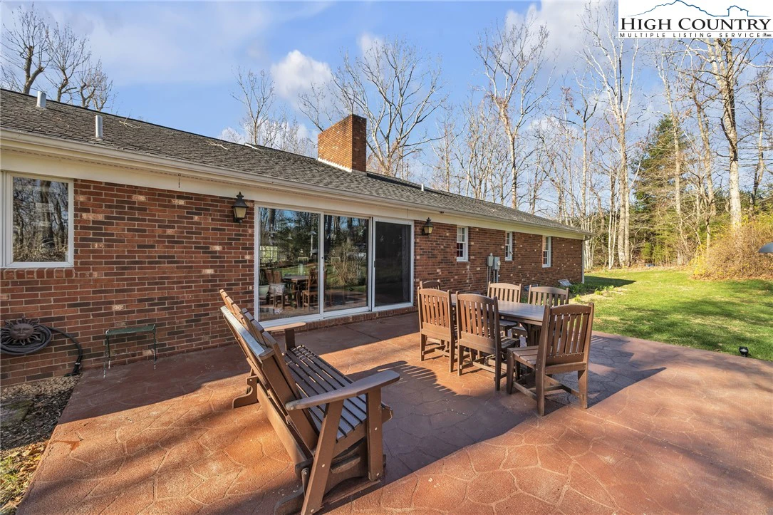 Image number 13 for the current listing