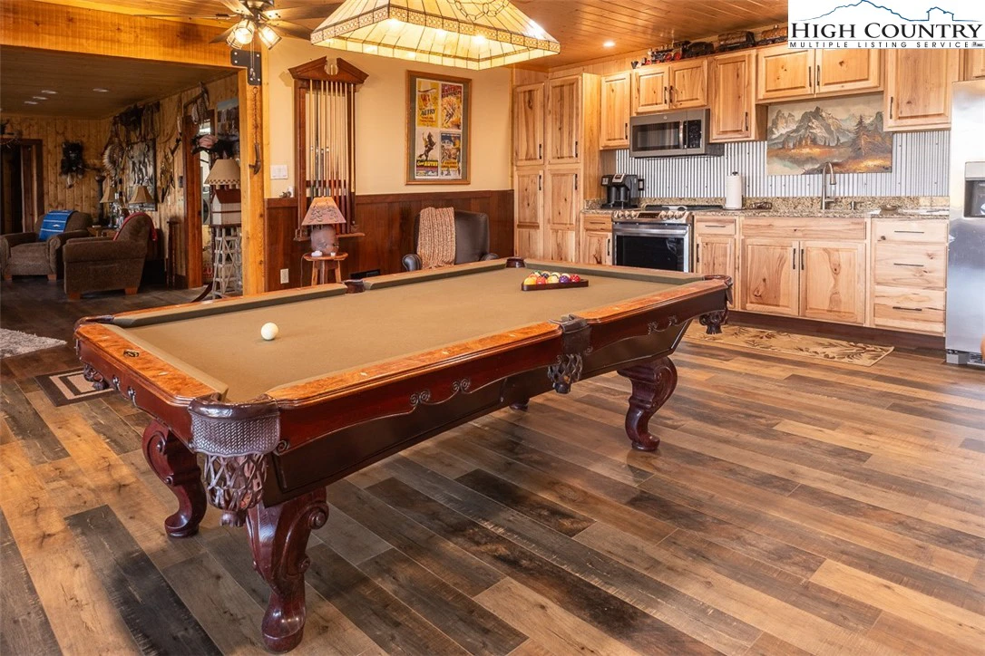Image number 5 for the current listing