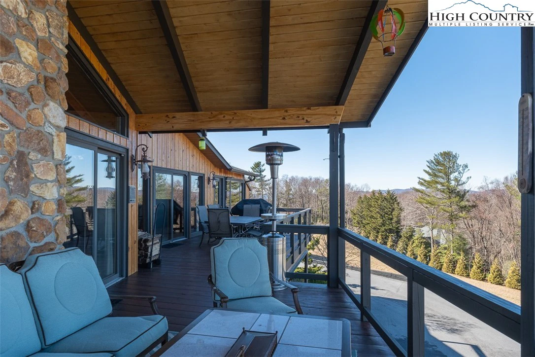 Image number 11 for the current listing