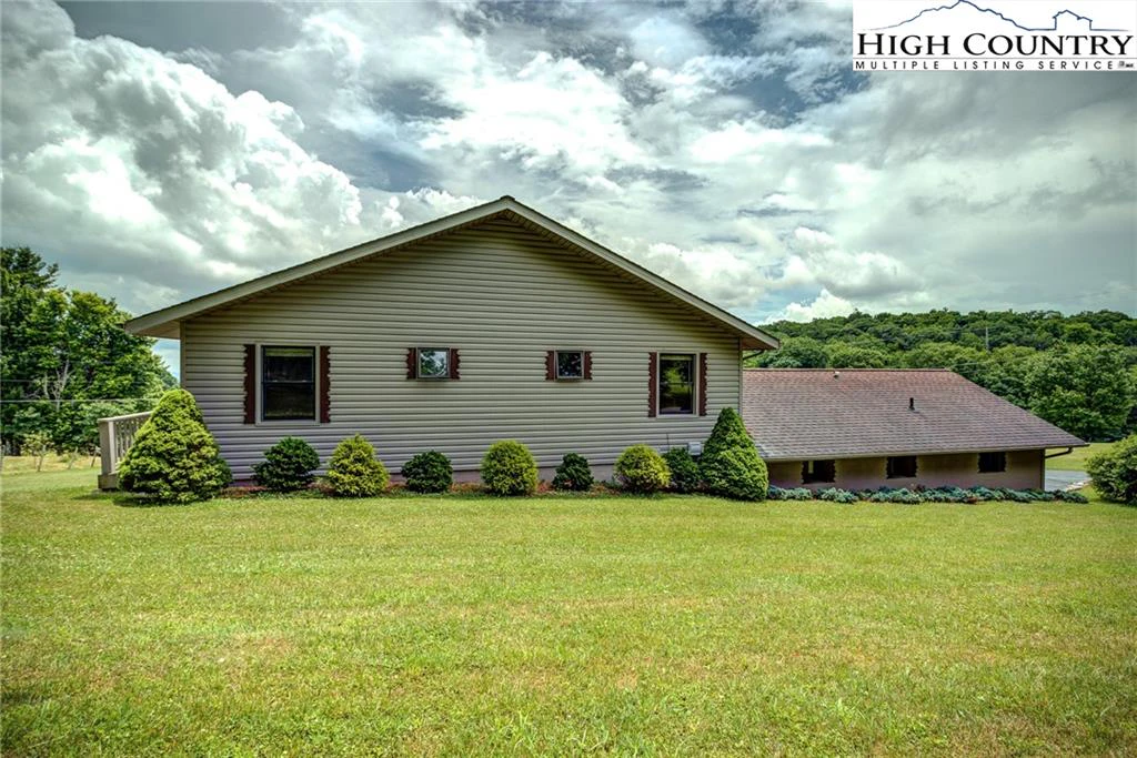 Image number 20 for the current listing