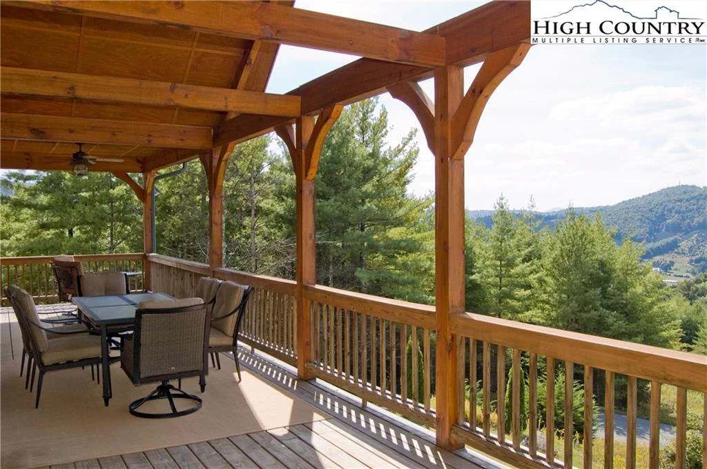 Image number 2 for the current listing
