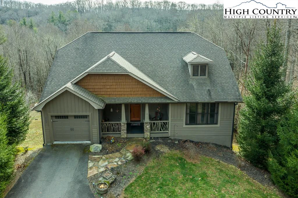 Image number 1 for the current listing