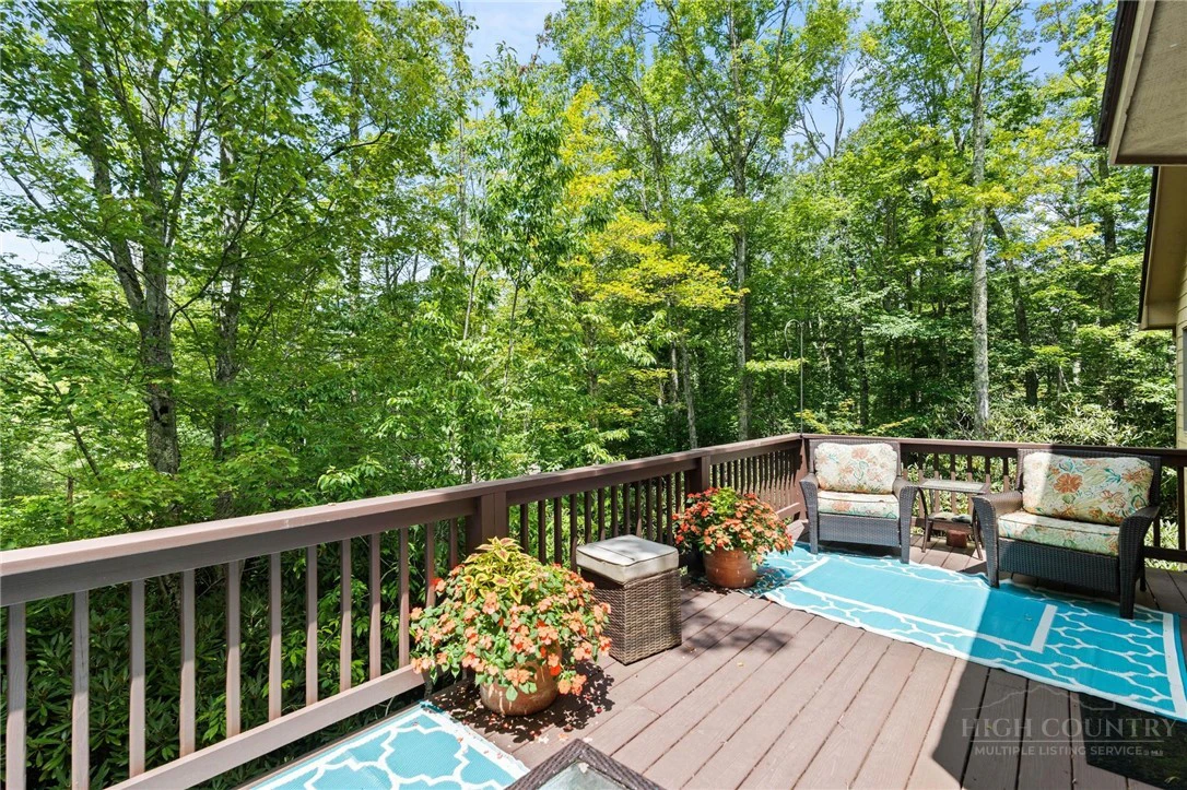 Image number 20 for the current listing