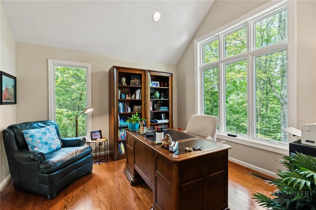 Image number 12 for the current listing