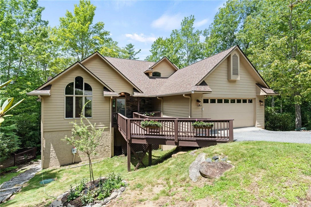 Image number 40 for the current listing