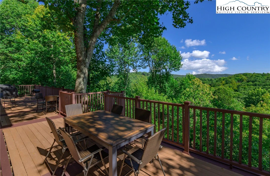 Image number 15 for the current listing