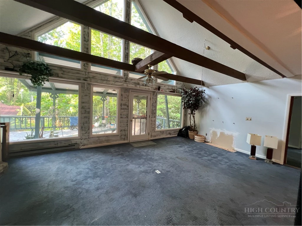Image number 6 for the current listing
