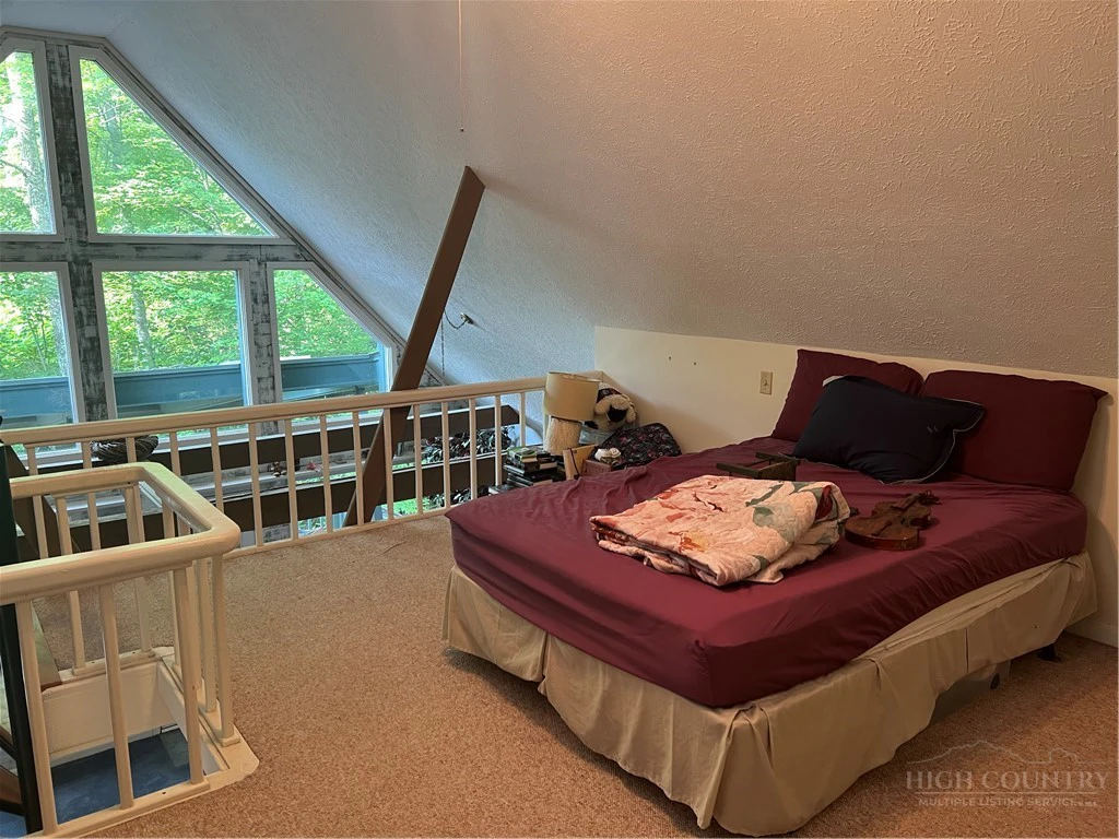Image number 12 for the current listing