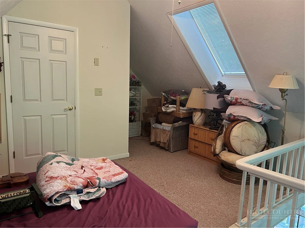 Image number 13 for the current listing
