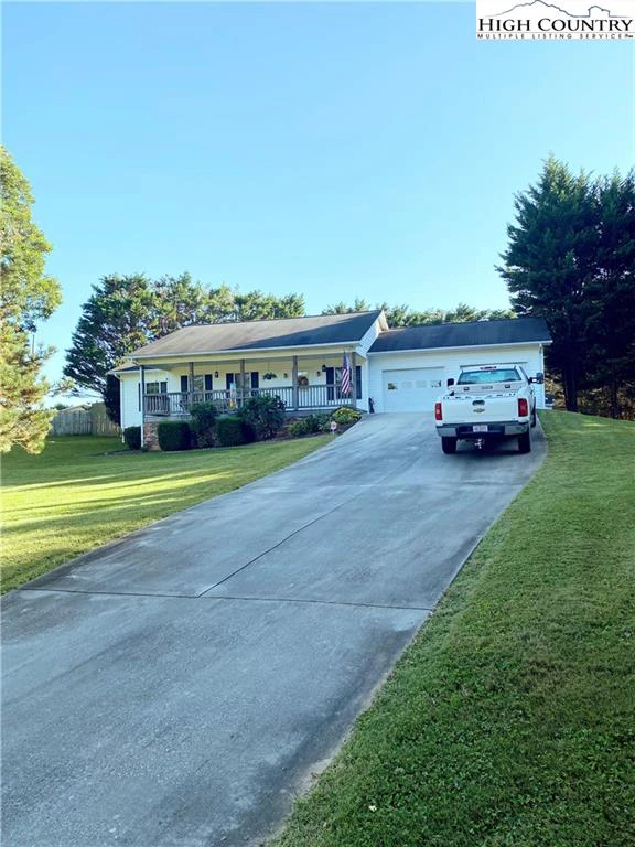 Image number 1 for the current listing