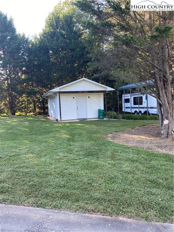 Image number 7 for the current listing