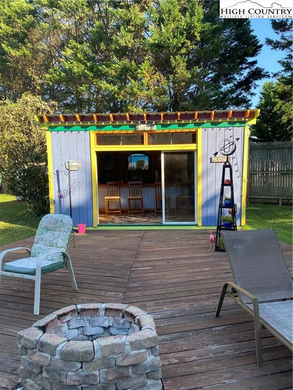 Image number 12 for the current listing