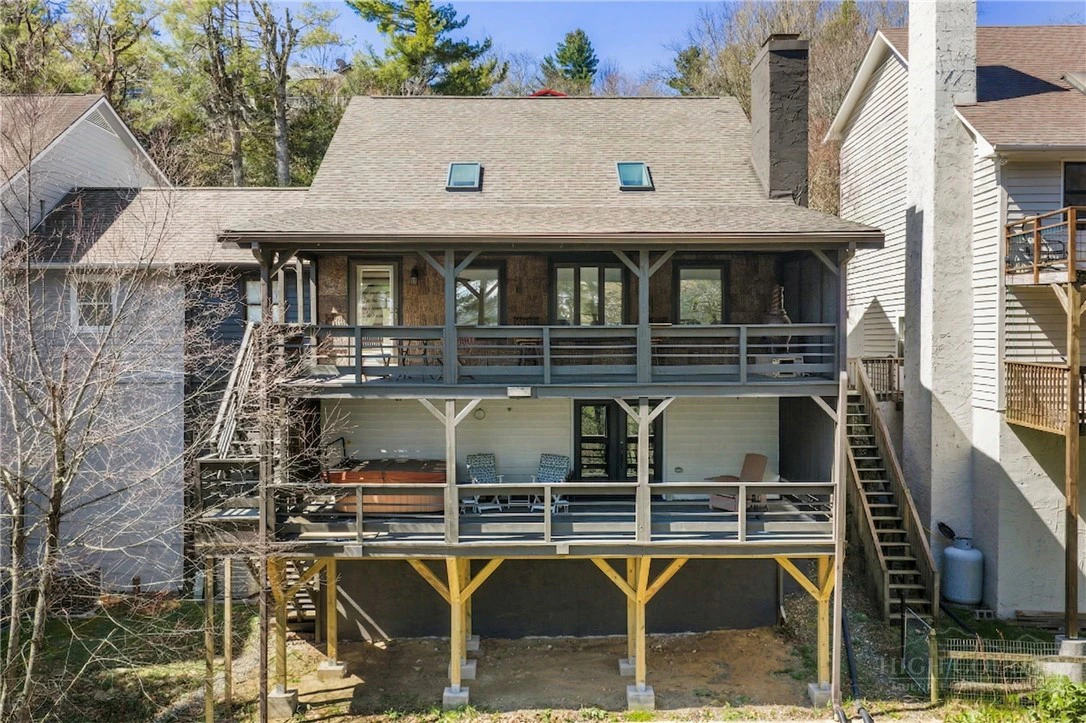 Image number 16 for the current listing