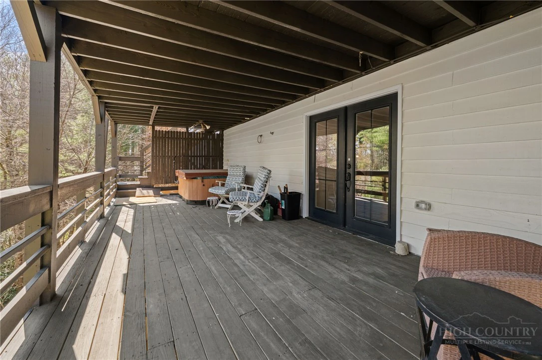 Image number 12 for the current listing