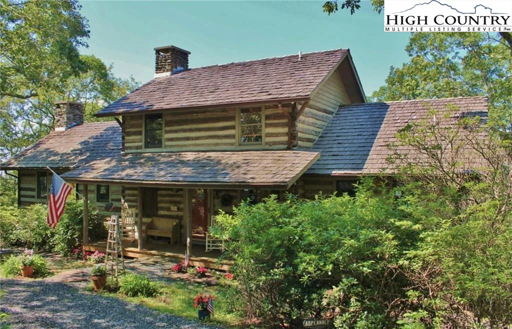 Image number 1 for the current listing