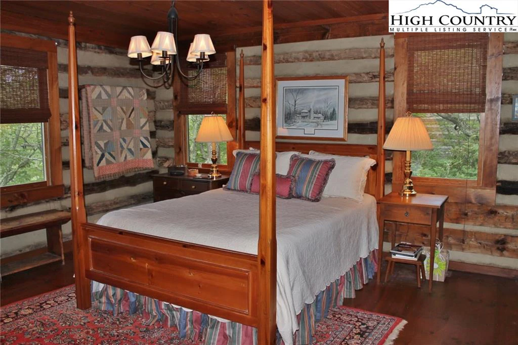 Image number 5 for the current listing