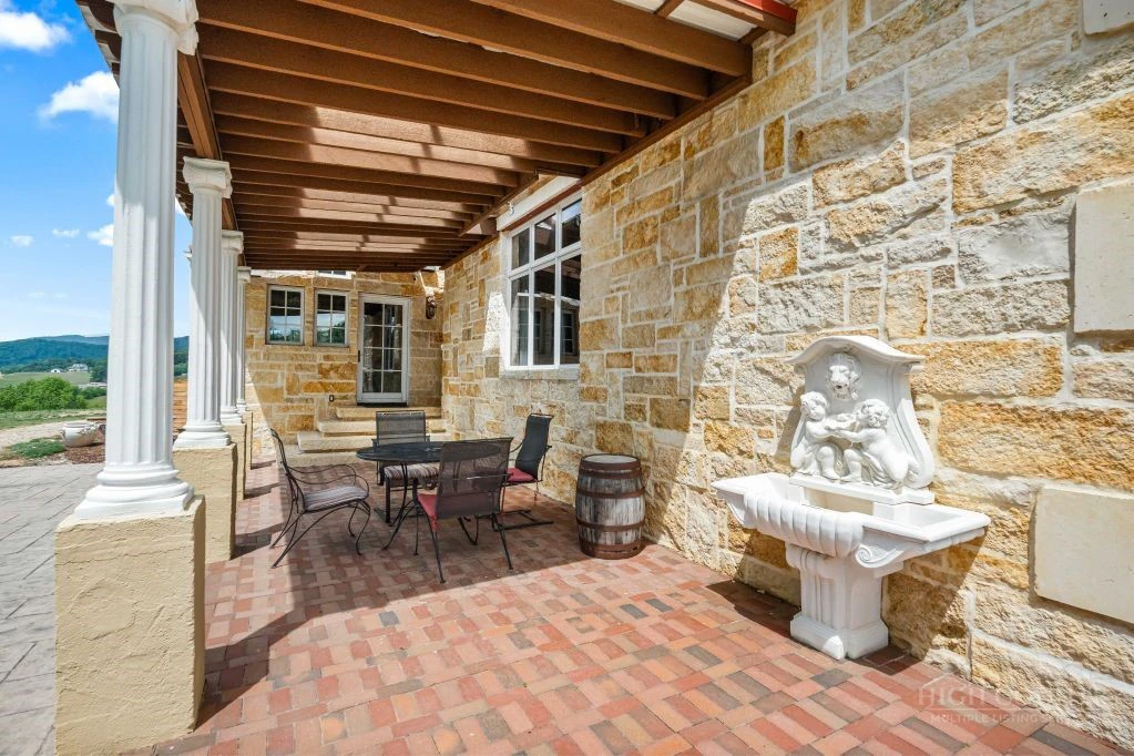 Image number 12 for the current listing