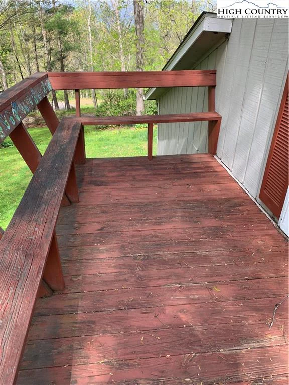 Image number 15 for the current listing