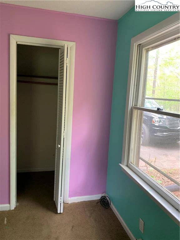 Image number 8 for the current listing