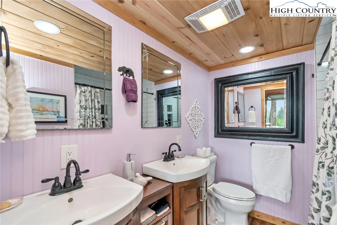 Image number 3 for the current listing
