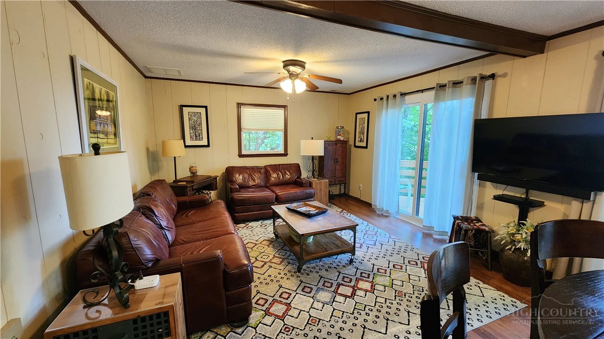 Image number 2 for the current listing