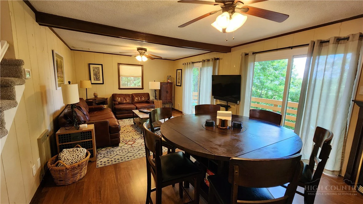 Image number 5 for the current listing