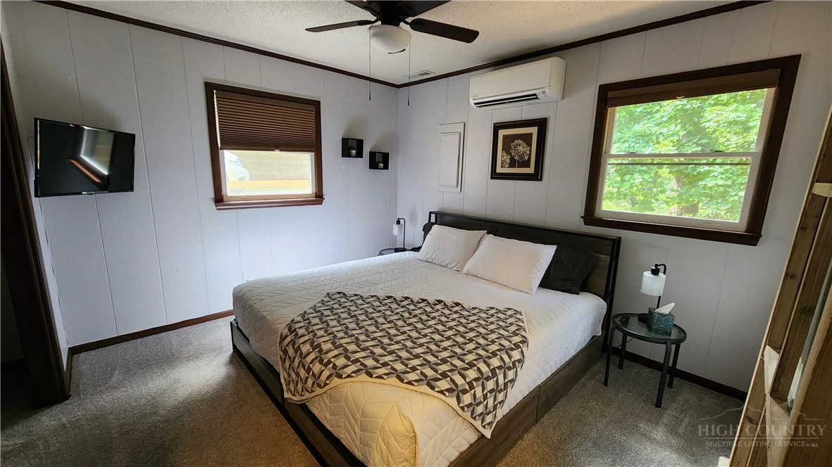 Image number 10 for the current listing