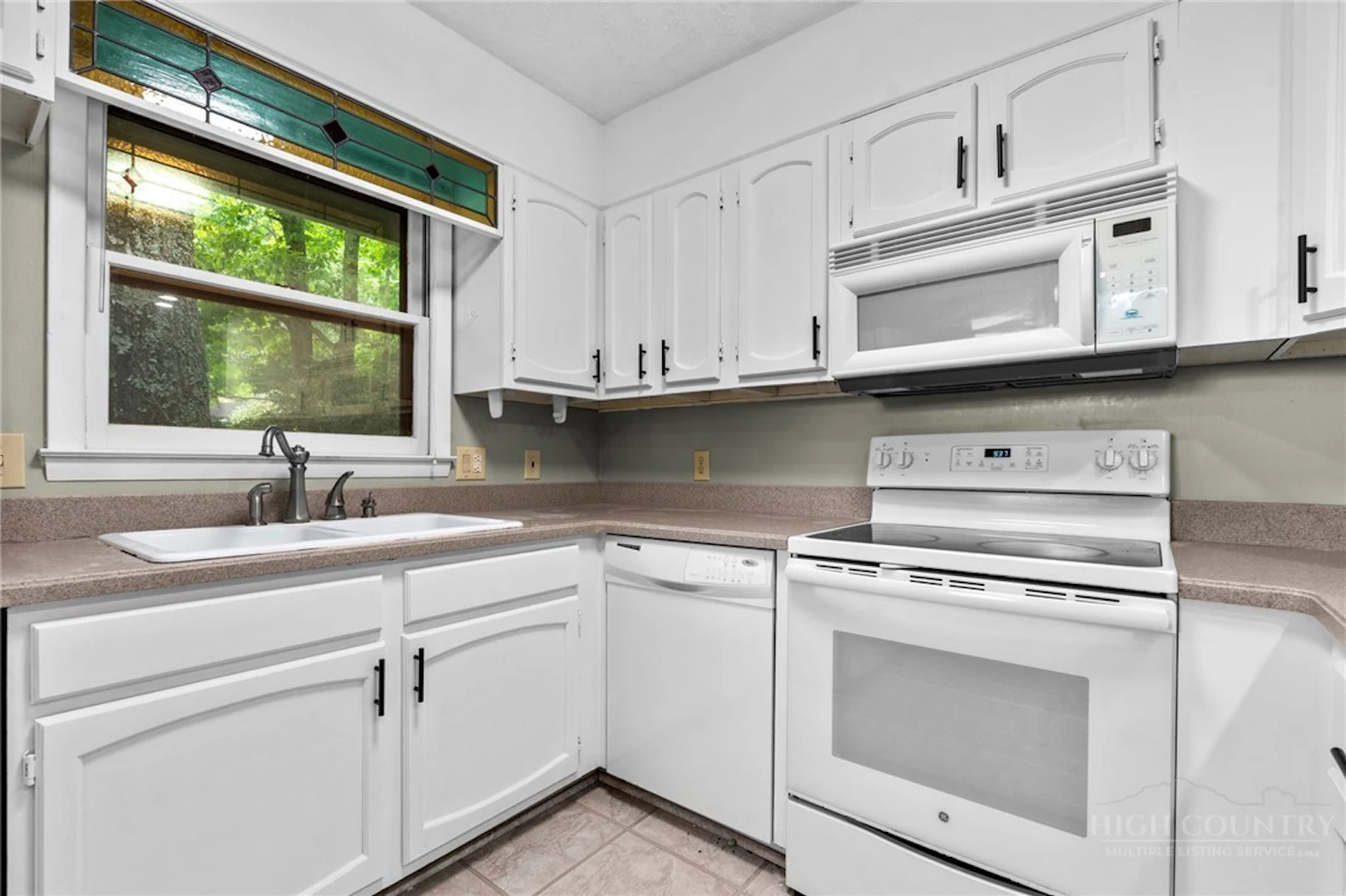 Image number 21 for the current listing