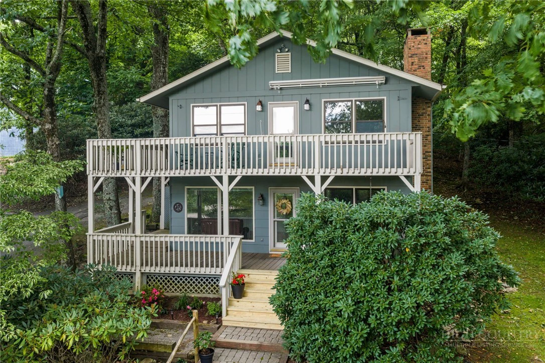 Image number 1 for the current listing