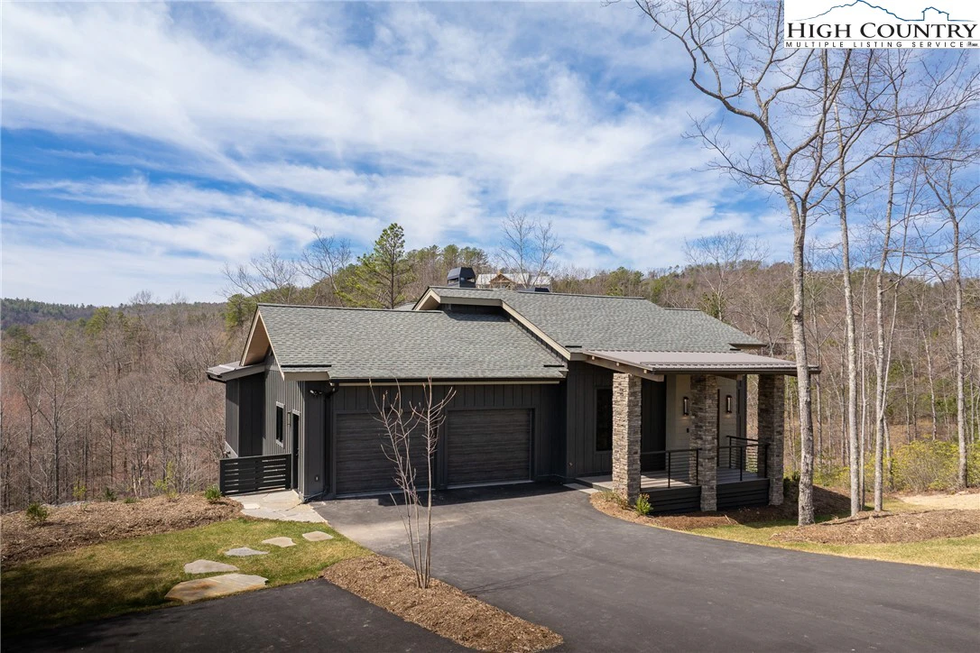 Image number 2 for the current listing