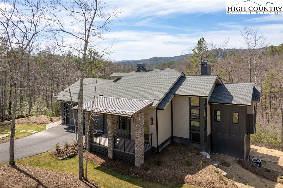 Image number 10 for the current listing