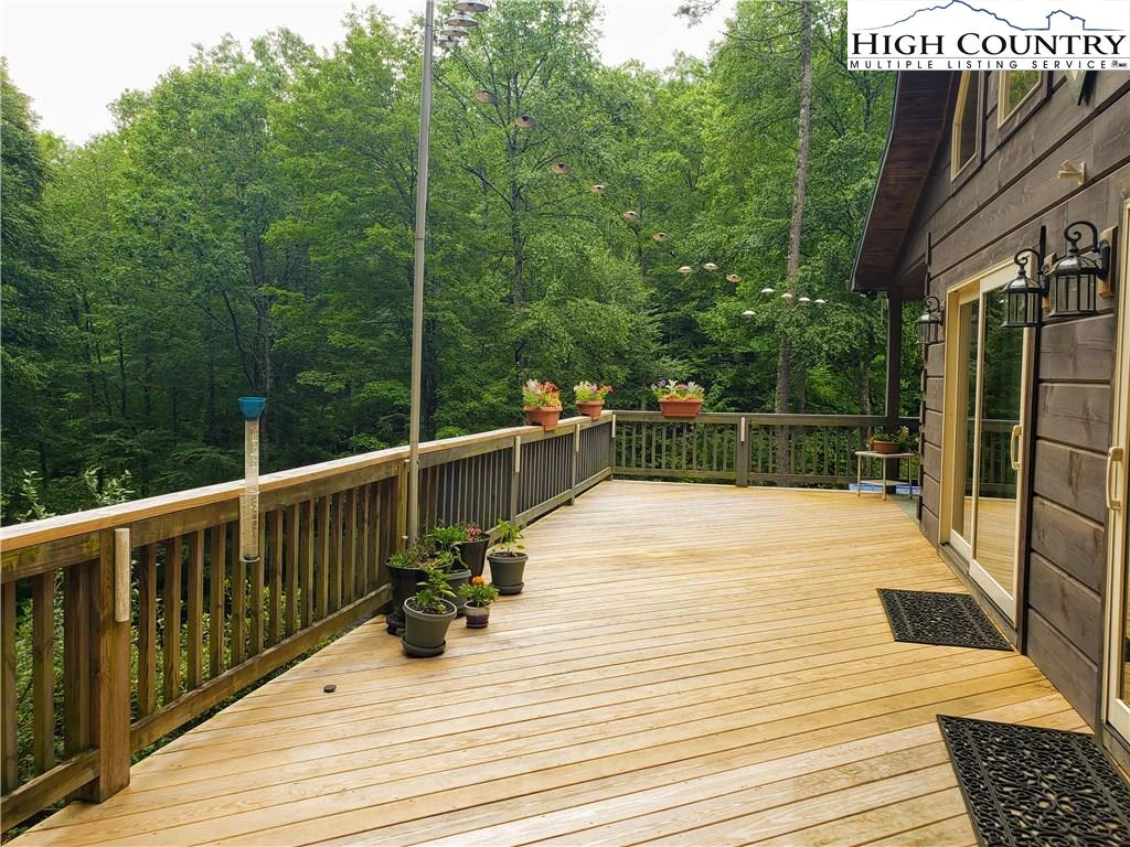 Image number 8 for the current listing