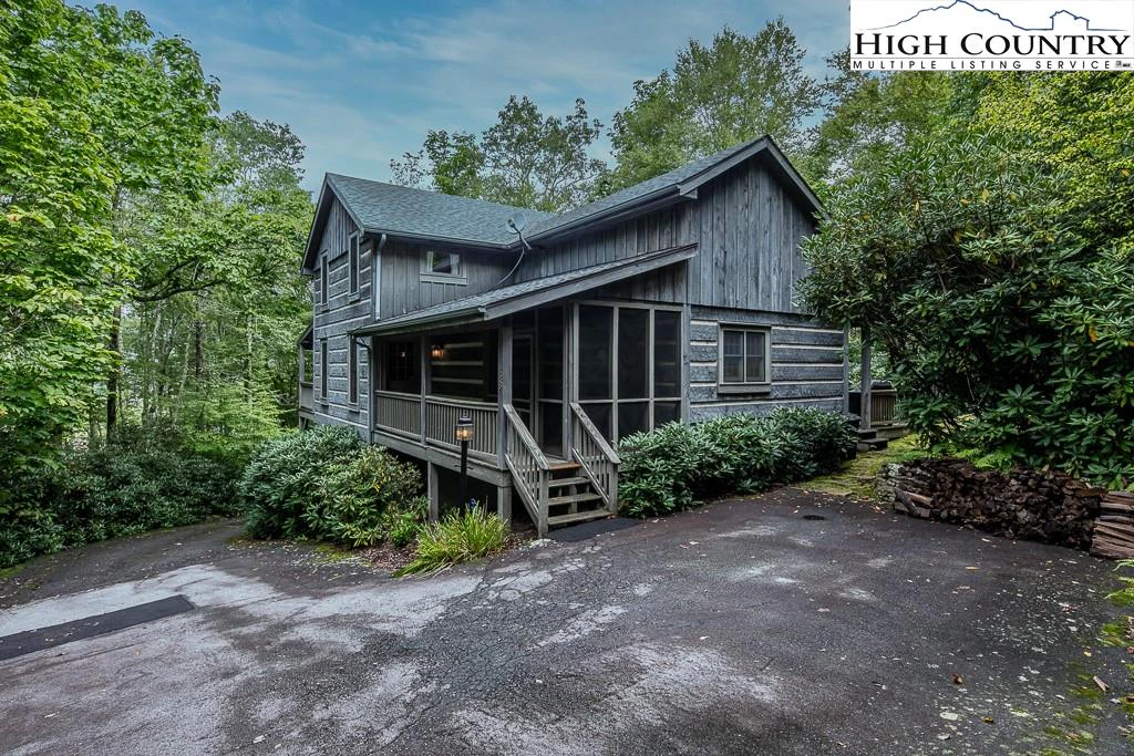 Image number 1 for the current listing