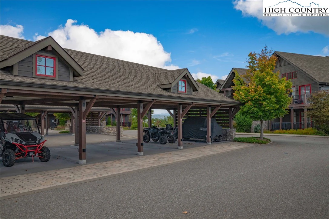 Image number 8 for the current listing