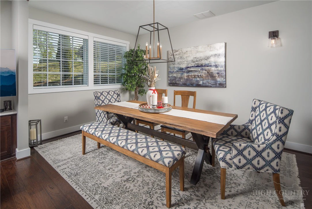 Image number 7 for the current listing
