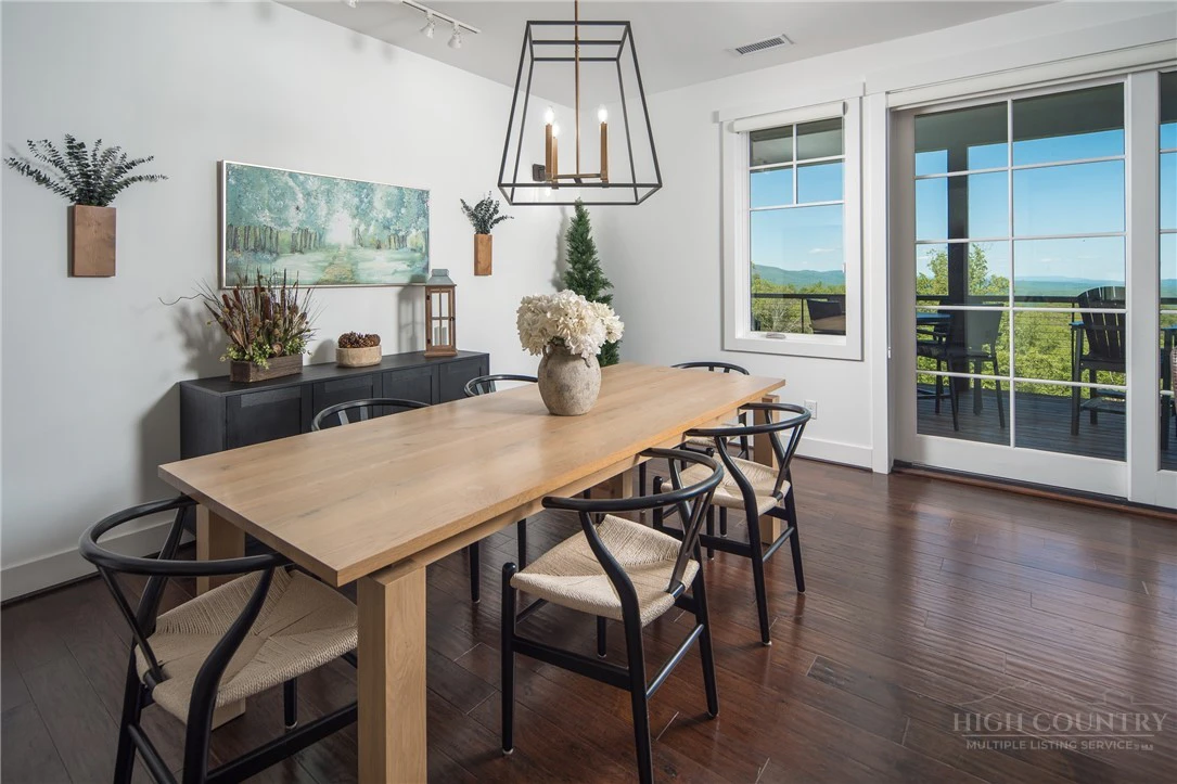 Image number 6 for the current listing