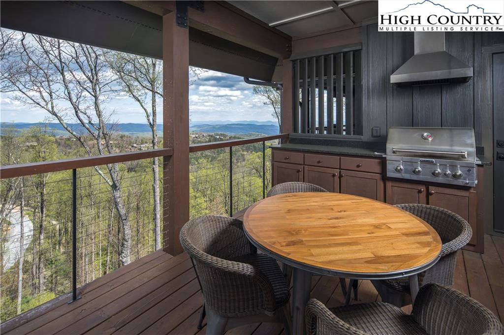 Image number 8 for the current listing