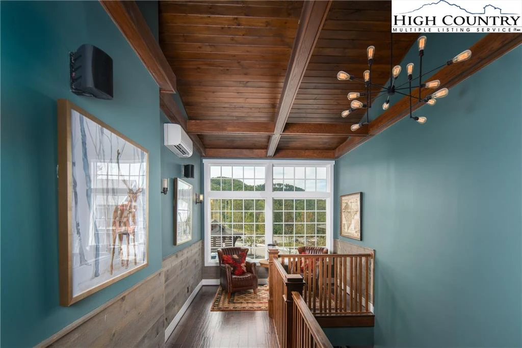 Image number 6 for the current listing