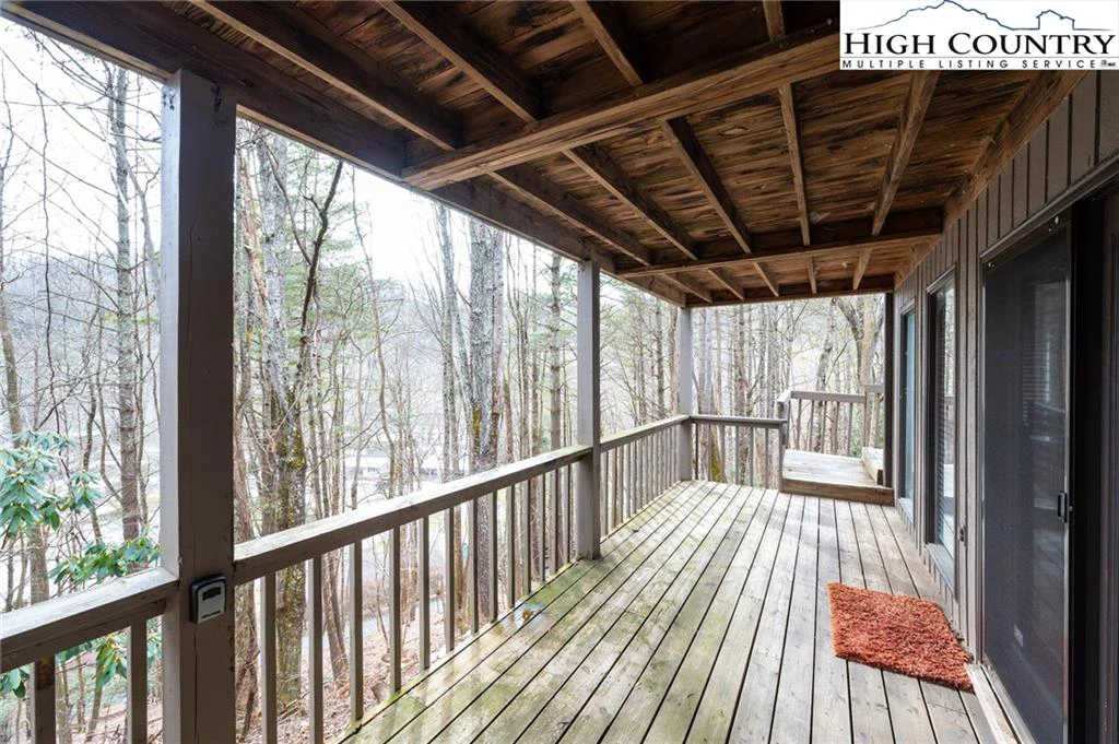 Image number 12 for the current listing
