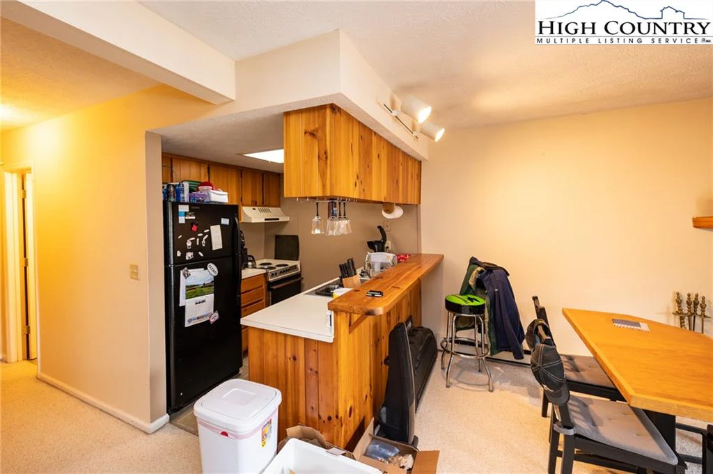Image number 6 for the current listing