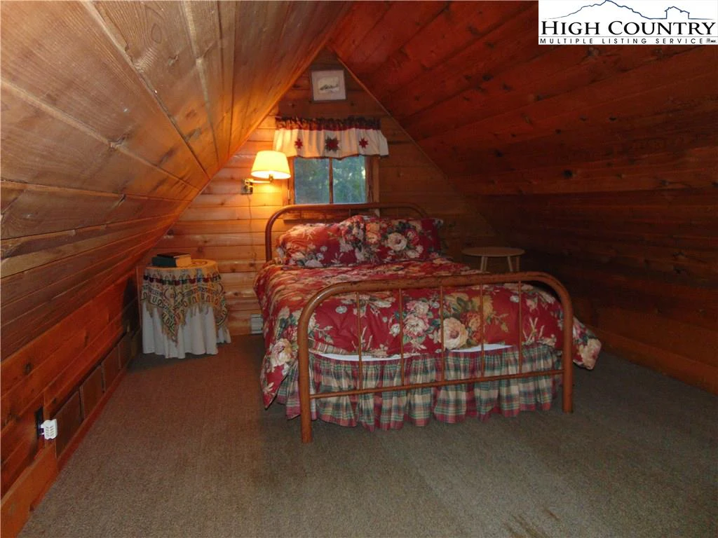 Image number 8 for the current listing